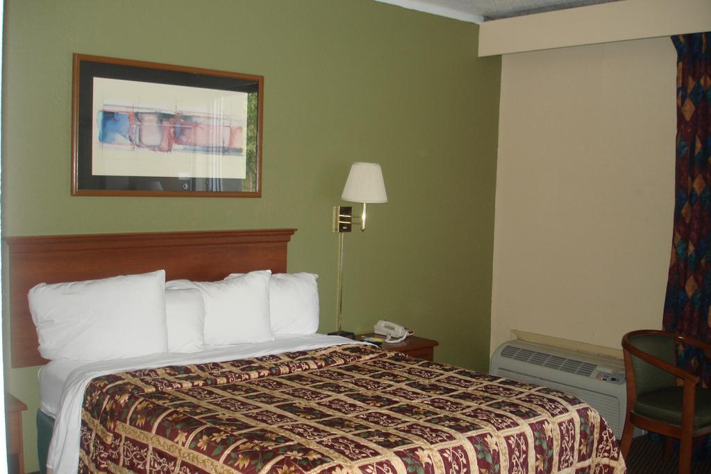 Quality Inn Gastonia Extérieur photo